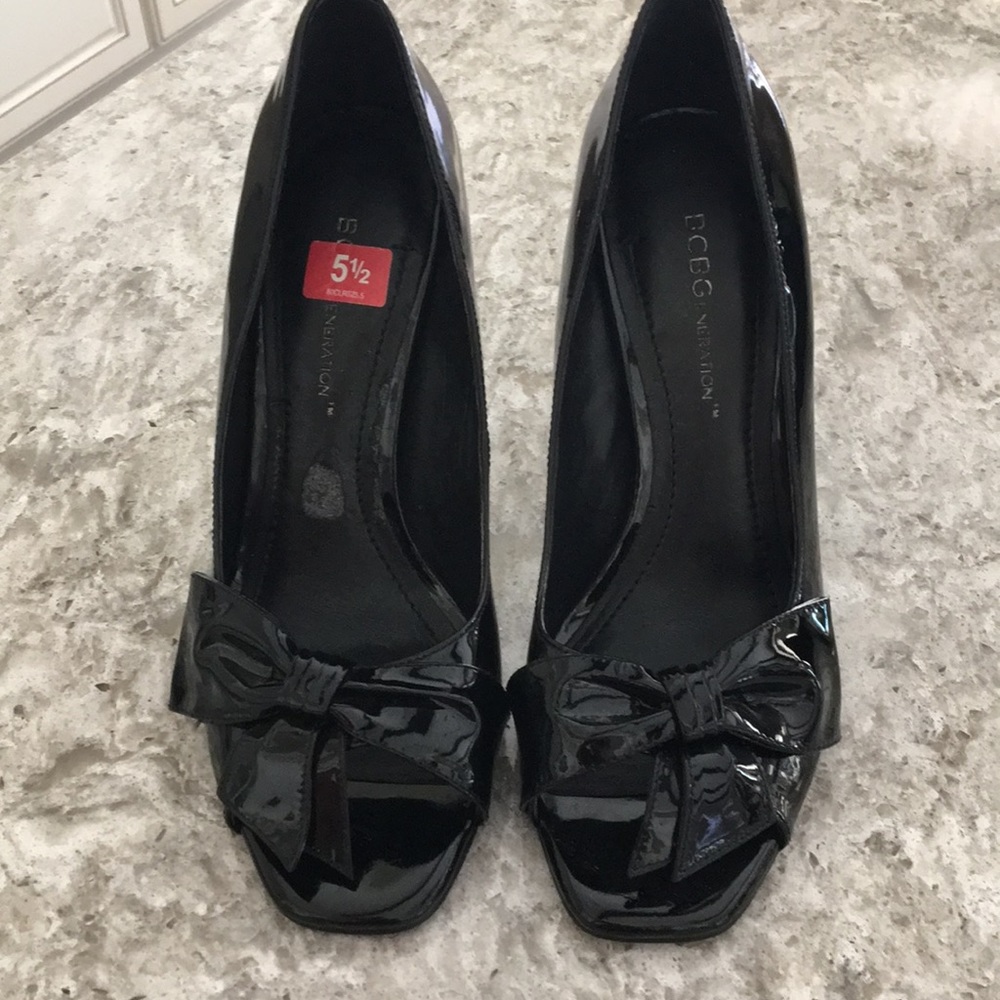 BCBG black patent heels
